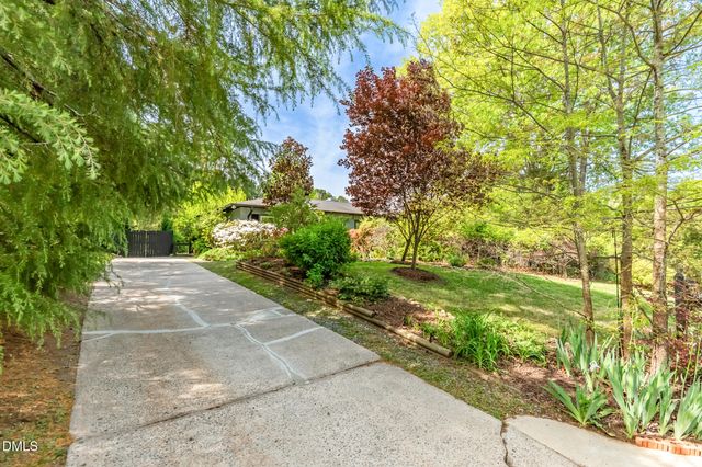 1902 White Plains Road, Chapel Hill, NC 27517