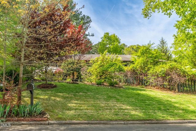 1902 White Plains Road, Chapel Hill, NC 27517