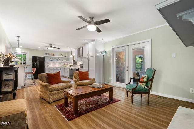 1902 White Plains Road, Chapel Hill, NC 27517