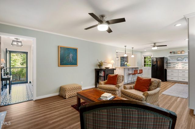 1902 White Plains Road, Chapel Hill, NC 27517