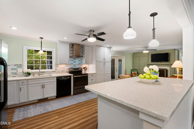 1902 White Plains Road, Chapel Hill, NC 27517