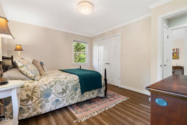 1902 White Plains Road, Chapel Hill, NC 27517