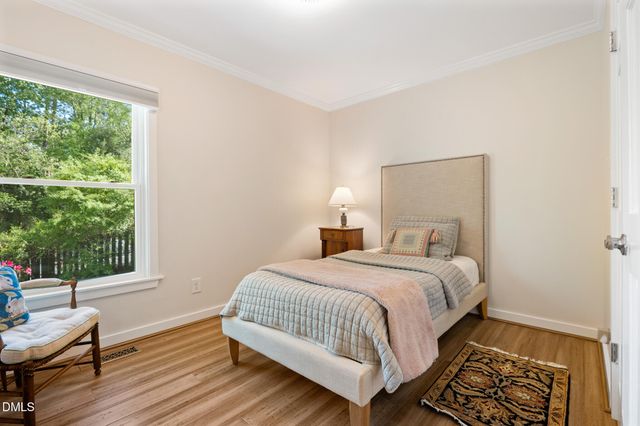 1902 White Plains Road, Chapel Hill, NC 27517