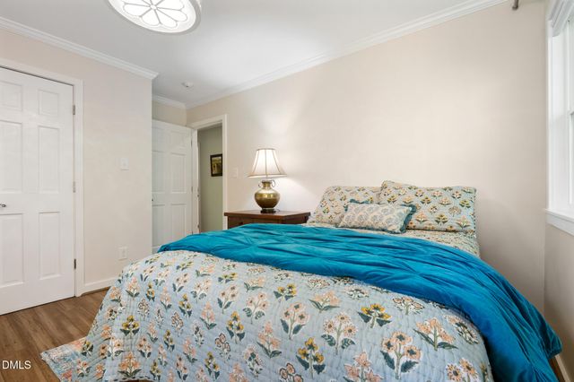 1902 White Plains Road, Chapel Hill, NC 27517