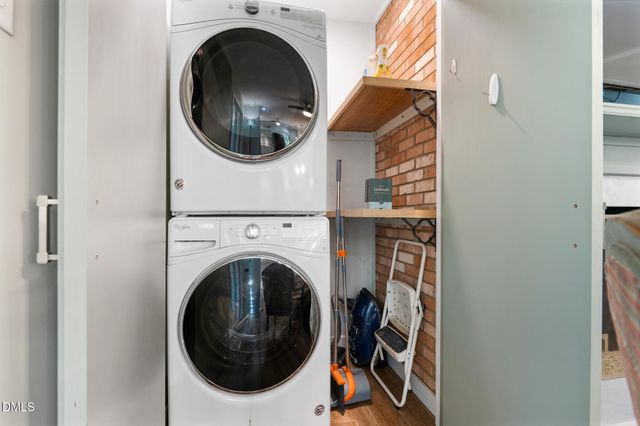 1902 White Plains Road, Chapel Hill, NC 27517