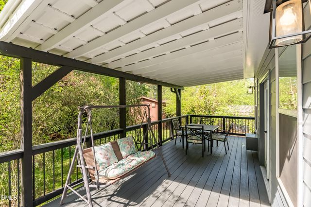 1902 White Plains Road, Chapel Hill, NC 27517