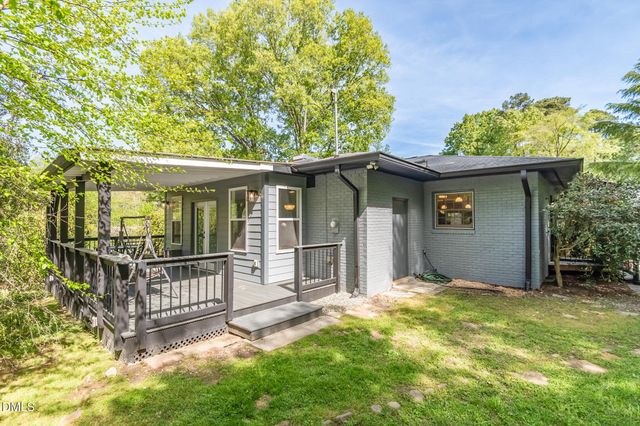 1902 White Plains Road, Chapel Hill, NC 27517