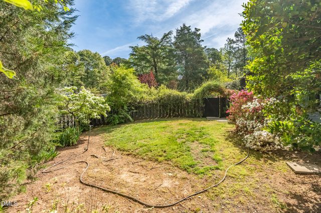 1902 White Plains Road, Chapel Hill, NC 27517