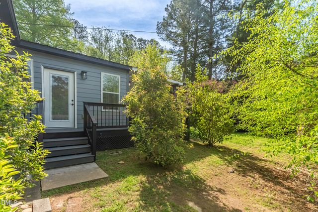 1902 White Plains Road, Chapel Hill, NC 27517