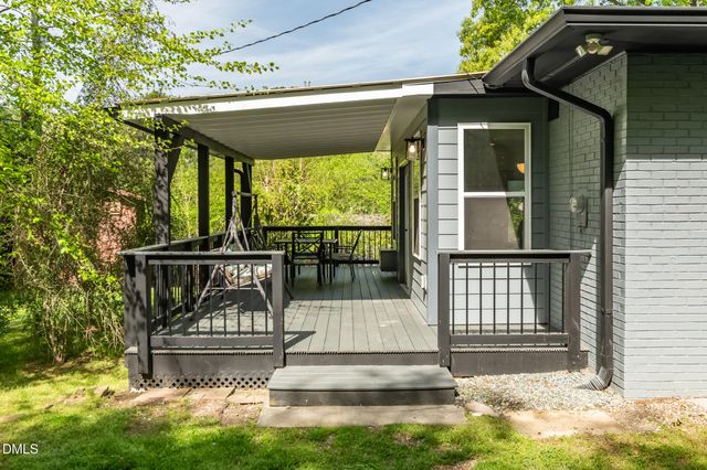 1902 White Plains Road, Chapel Hill, NC 27517