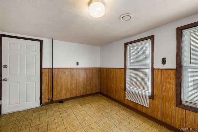 129 Woodell Avenue Upper, Cheektowaga, NY 14211