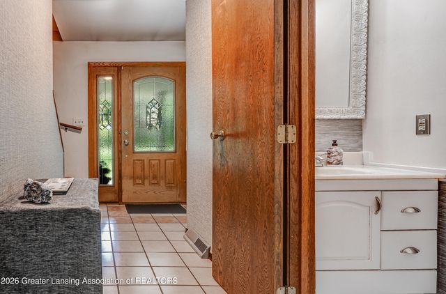 3216 Smithville Road, Eaton Rapids, MI 48827