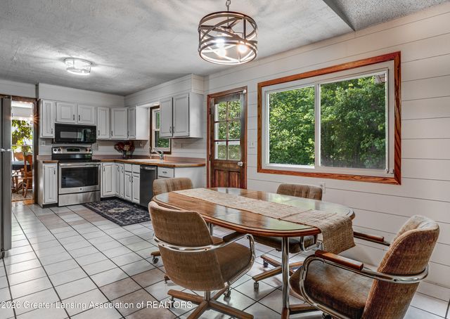 3216 Smithville Road, Eaton Rapids, MI 48827