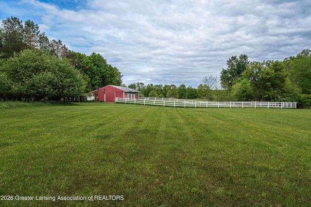 3216 Smithville Road, Eaton Rapids, MI 48827