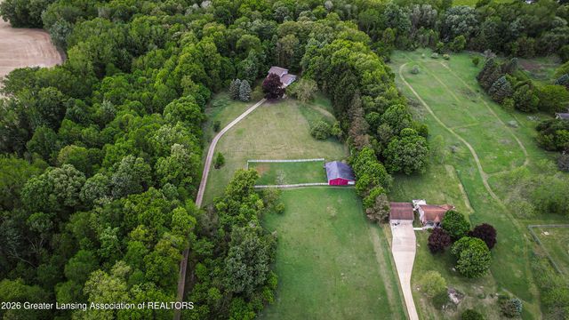 3216 Smithville Road, Eaton Rapids, MI 48827