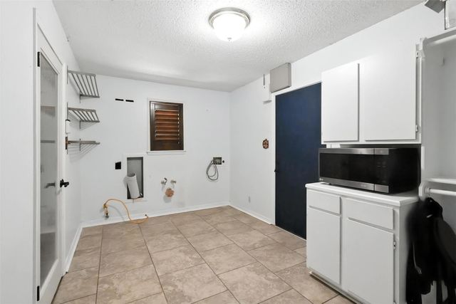 8152 S Lakeshore Drive, Shreveport, LA 71119