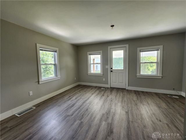 7025 Lower Miamisburg Road, Miamisburg, OH 45342