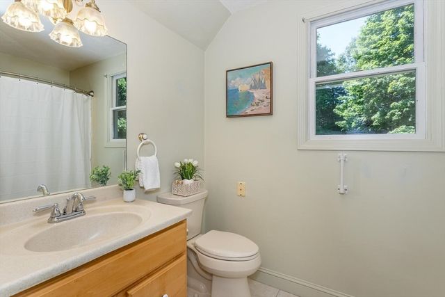 140 Grace Ln, Stoughton, MA 02021