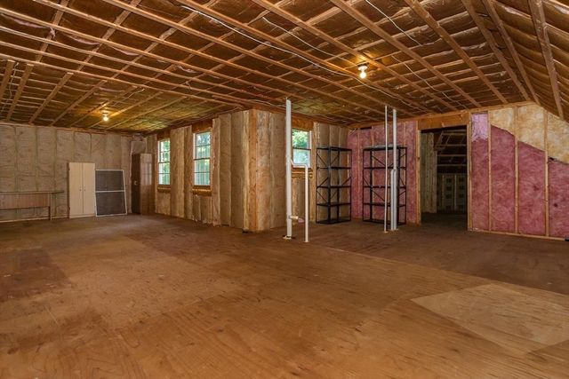 140 Grace Ln, Stoughton, MA 02021