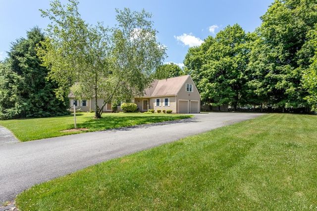 140 Grace Ln, Stoughton, MA 02021