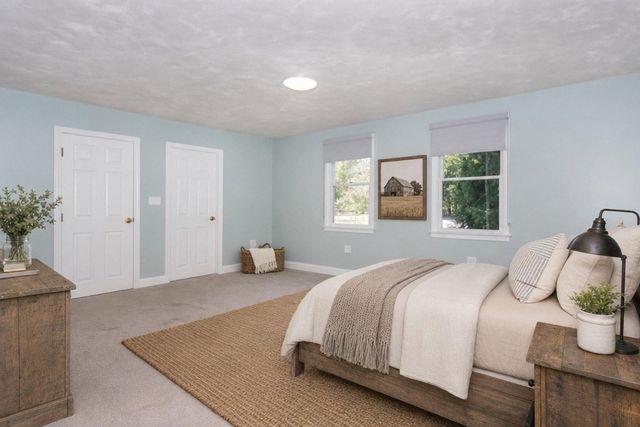 140 Grace Ln, Stoughton, MA 02021