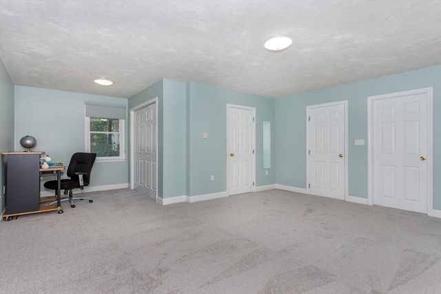 140 Grace Ln, Stoughton, MA 02021