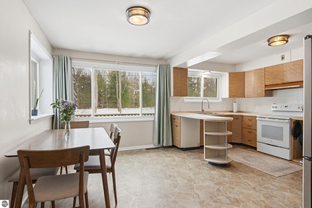 5075 Karlin Road, Interlochen, MI 49643