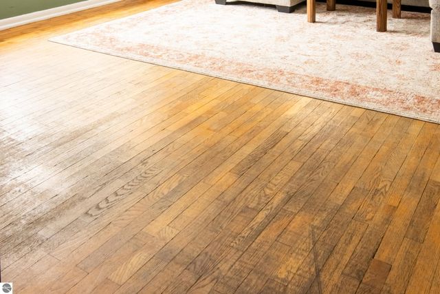 5075 Karlin Road, Interlochen, MI 49643