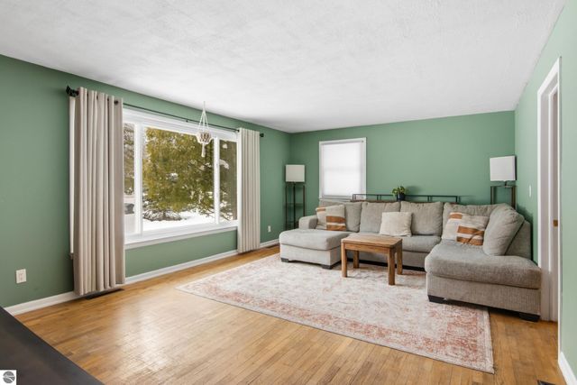 5075 Karlin Road, Interlochen, MI 49643