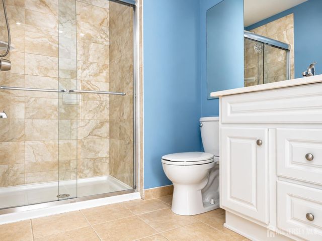 323 Wimbeldon Court, North Brunswick, NJ 08902