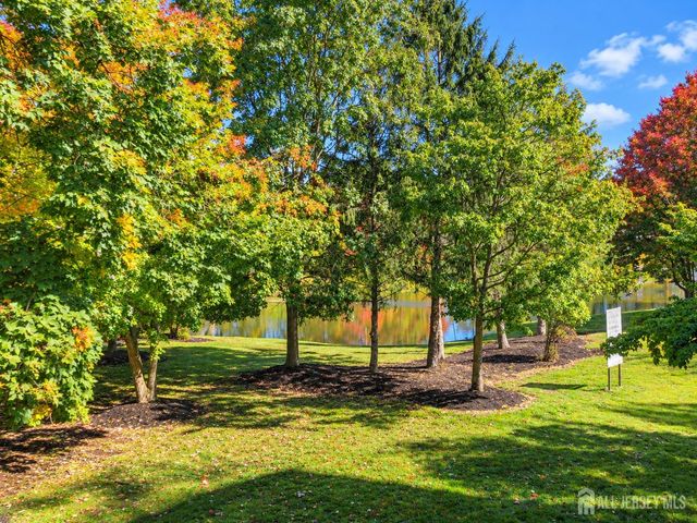323 Wimbeldon Court, North Brunswick, NJ 08902