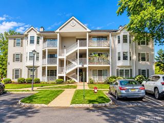 323 Wimbeldon Court, North Brunswick, NJ 08902