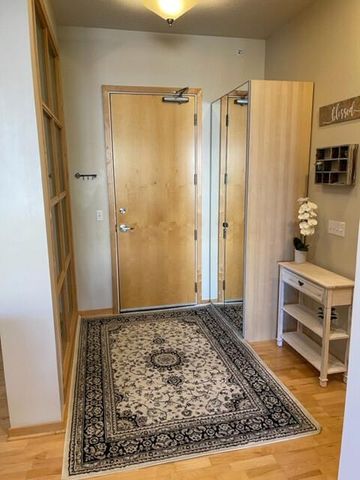 3640 Wooddale Avenue S 305, Saint Louis Park, MN 55416