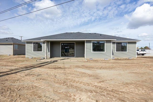 1821 S Union St, Kennewick, WA 99338