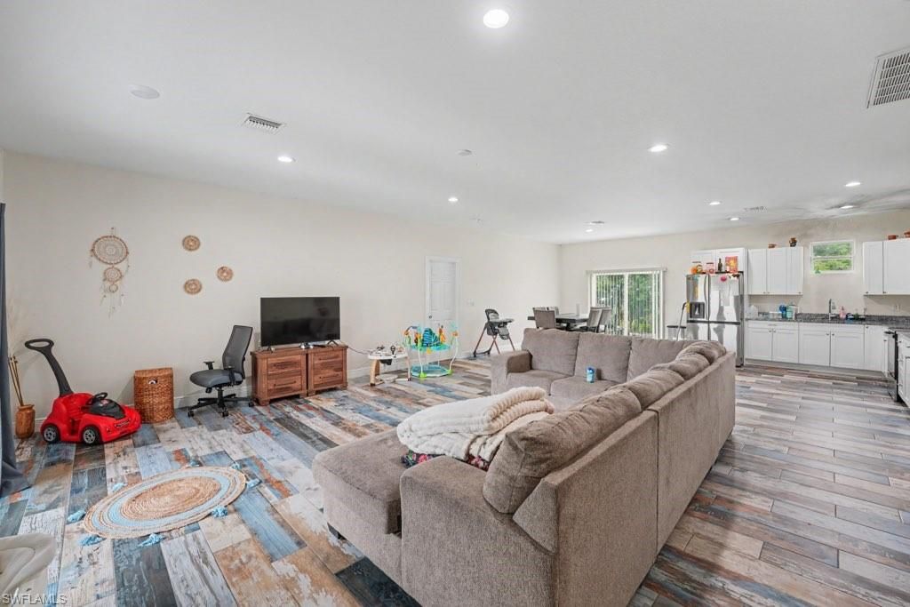 8006 Oakleaf CIR, LABELLE, FL 33935 — photo 4