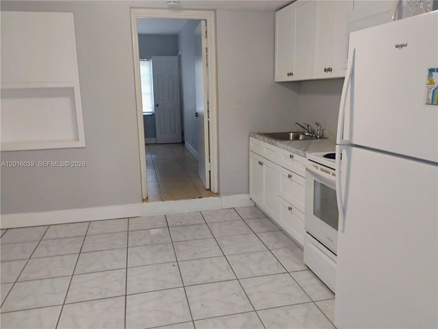 242 SE Park St 1-3, Dania Beach, FL 33004