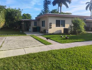 242 SE Park St 1-3, Dania Beach, FL 33004