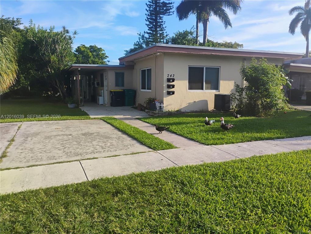 242 SE Park St 1-3, Dania Beach, FL 33004