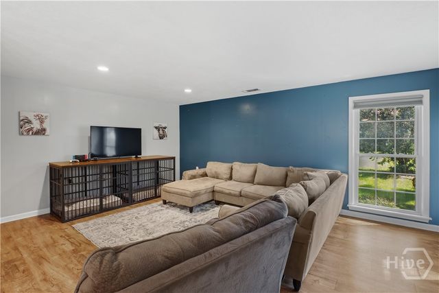 205 W 4th Street, Springfield, GA 31329