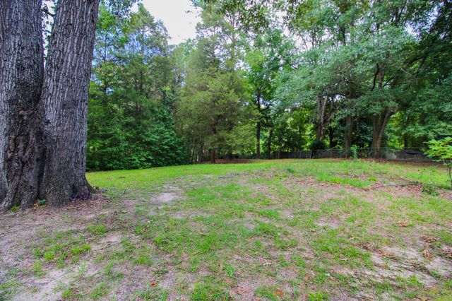 927 Holly Court, Hanahan, SC 29410