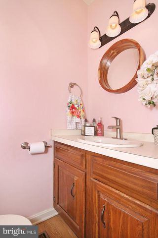 1927 CARLTON DR, Lebanon, PA 17042