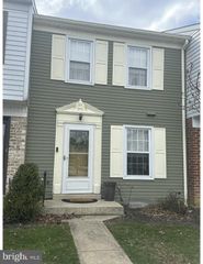 1927 CARLTON DR, Lebanon, PA 17042