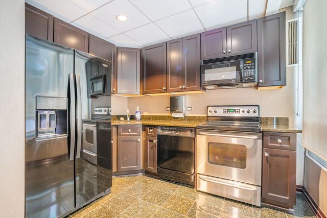 33 W Ontario Street 29C, Chicago, IL 60654