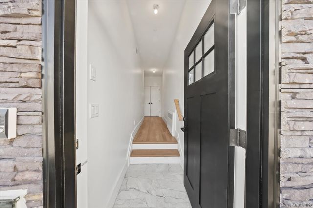 10 Memorial Park 101, Spring Valley, NY 10977