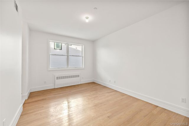 10 Memorial Park 101, Spring Valley, NY 10977