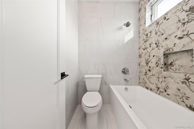 10 Memorial Park 101, Spring Valley, NY 10977