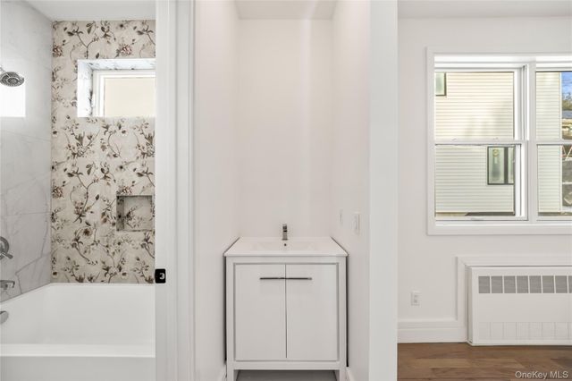 10 Memorial Park 101, Spring Valley, NY 10977