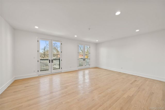 10 Memorial Park 101, Spring Valley, NY 10977