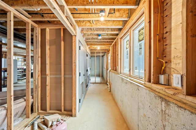 10 Memorial Park 101, Spring Valley, NY 10977