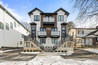 10 Memorial Park 101, Spring Valley, NY 10977